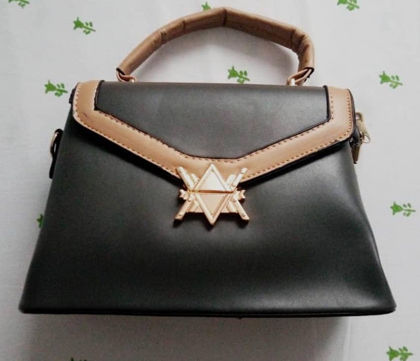 Hand bag